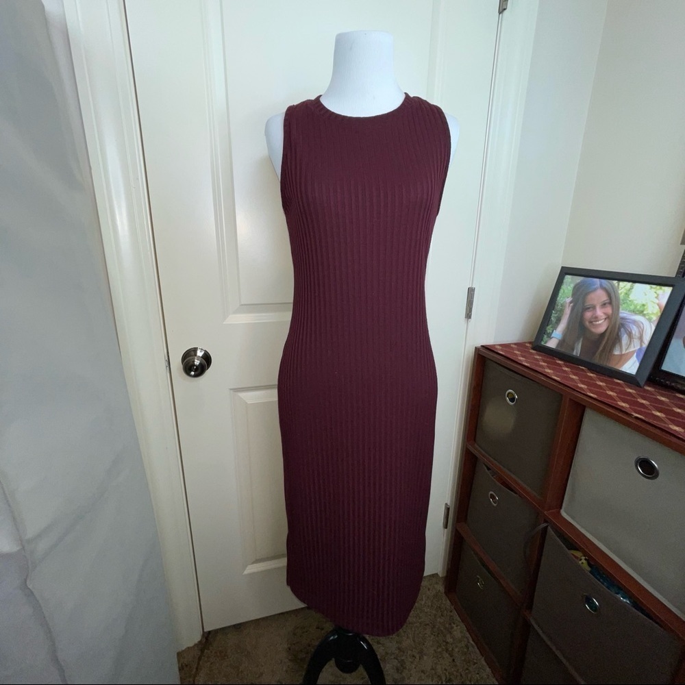 Nine West Ribbed Crewneck Midi Dress Sleeveless Plum Sz S - Picture 3 of 15